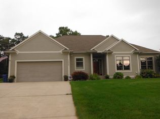 14975 Sandstone Pl, Grand Haven, MI 49417