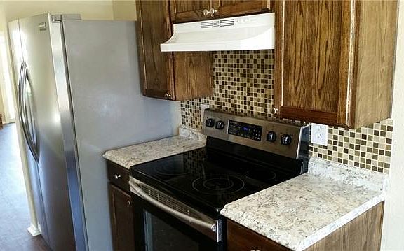 3rd image of 4637 Bracken Dr