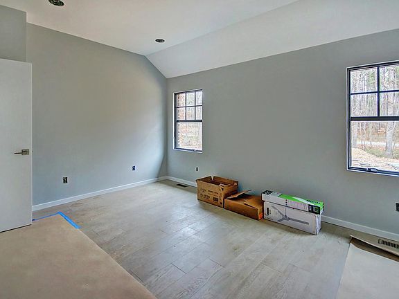 Master Bedroom with ensuite bathroom to the left