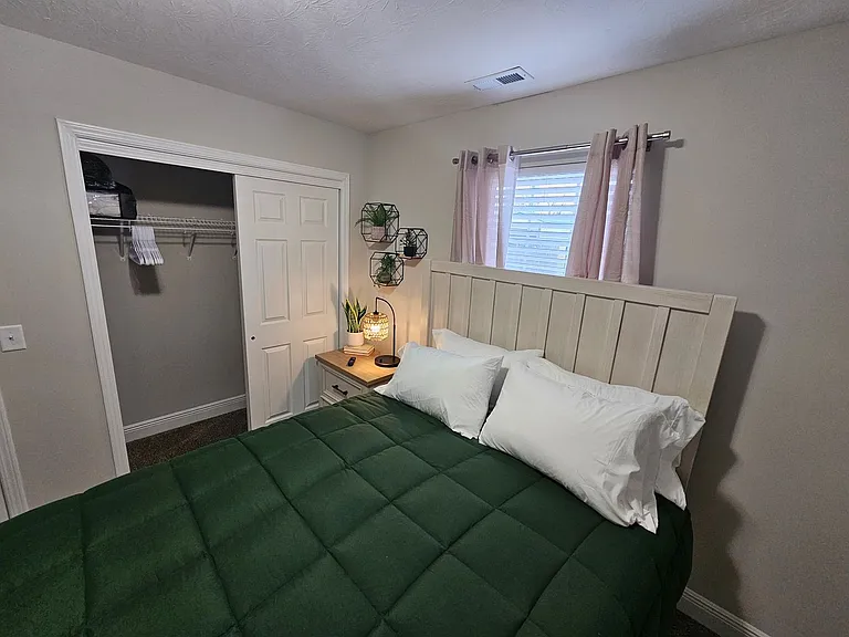 2224 Morris Ave — Photo 40