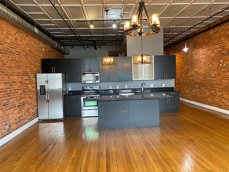 139 E Main St #205 — Photo 36