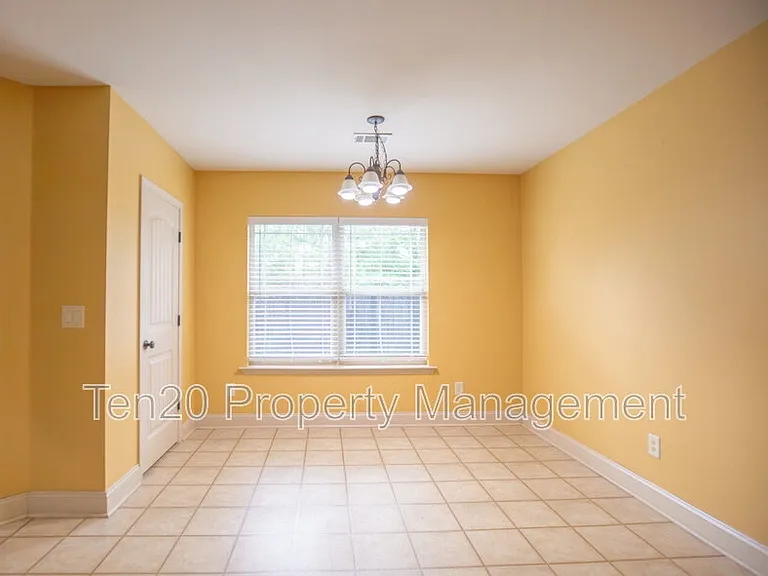 130 Lee Road 2170 — Photo 7