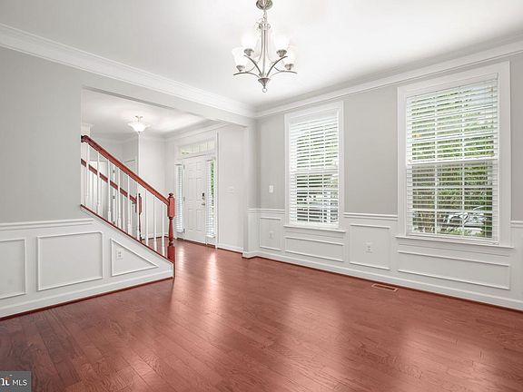 5th image of 114 Almond Dr