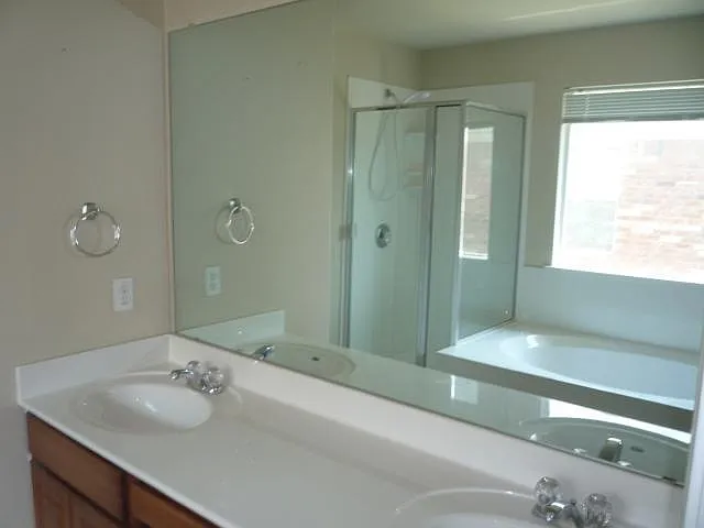 102 Aguilar Dr — Photo 8