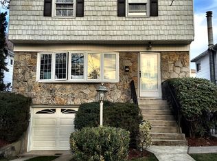 95 Walden Ave, Staten Island, NY 10306