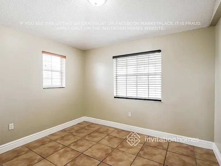 14002 SW 161st Ter — Photo 11