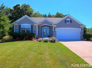9682 Sunset Ridge Dr NE, Rockford, MI