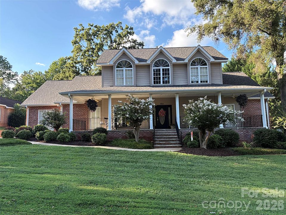 1st image of 684 Millswood Dr