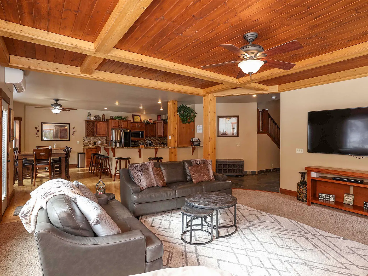 235 Moonridge Dr — Photo 4