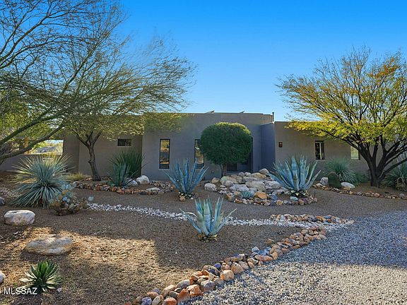 2nd image of 648 E Canyon Rock Rd