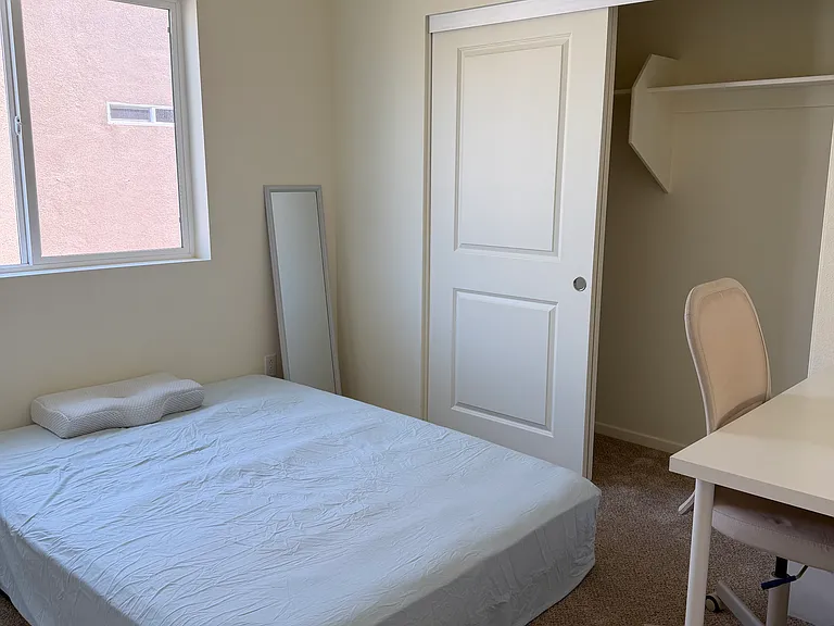 8192 Golden Ave — Photo 5