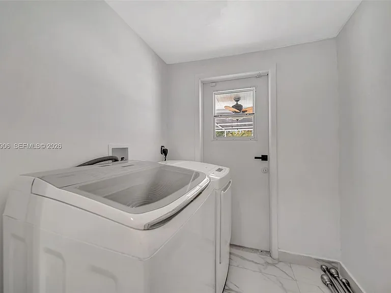 15010 NE 7th Ave #0 — Photo 5