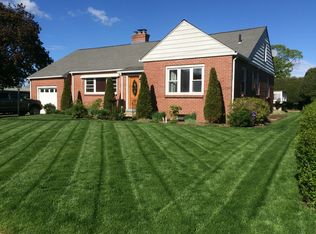 63 Francis St, Chicopee, MA 01013