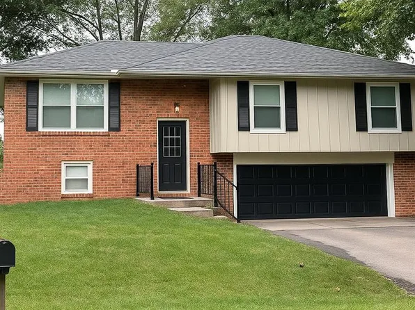 706 Kay Dr, Lathrop, MO 64465