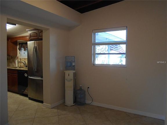 5th image of 530 4th St