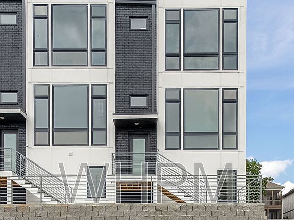 4th image of 910 Youngs Ln #23