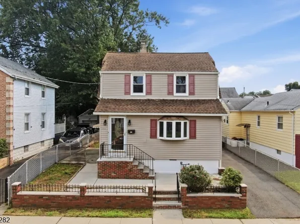 624 Britton St, Elizabeth City, NJ 07202
