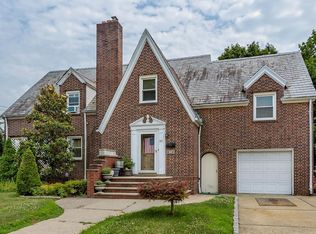 30 Simpson Ave, Edison, NJ 08817