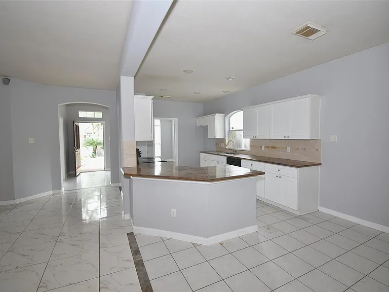 20703 Whitevine Way — Photo 13