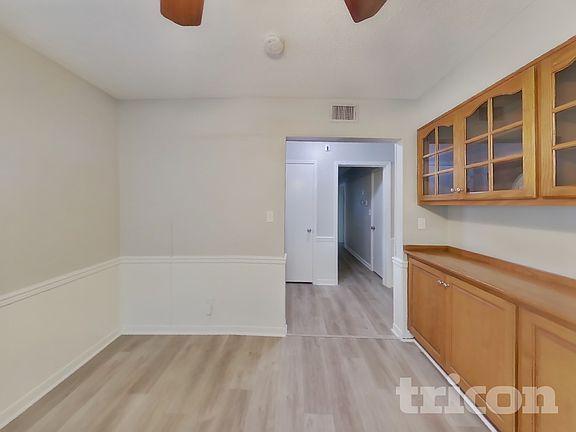 4th image of 8588 Lamanto Ave N