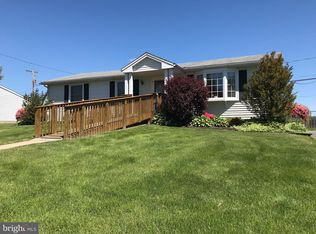 13 Maywood Ave, Sinking Spring, PA 19608