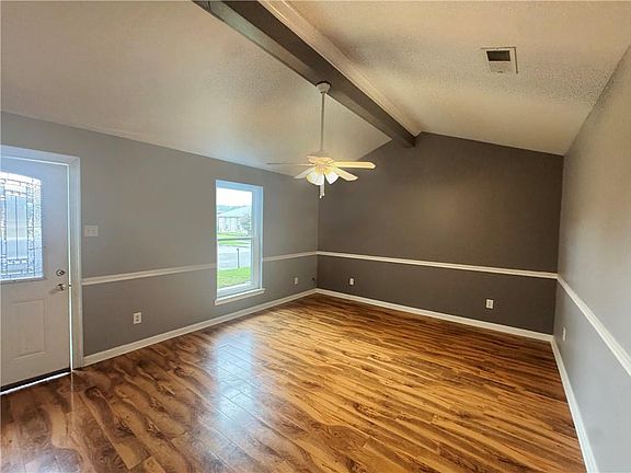 3rd image of 4524 Perlita St