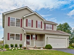 3217 Heritage Lake Dr, Lockport, IL 60441