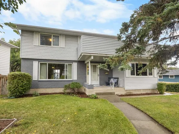 4804 W Nordegg Cres NW, Calgary, AB T2K 2M5