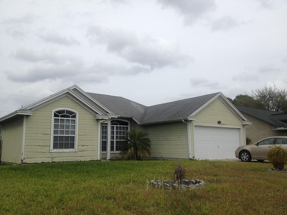 1st image of 531 SW Nautical Avenue