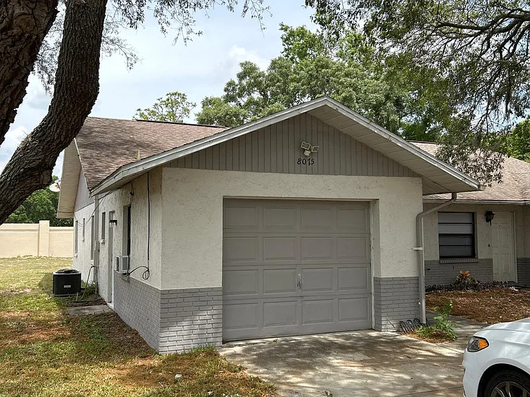 8075 Canterbury St — Photo 2