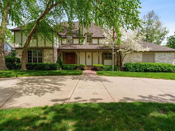 3500 W 63rd St, Mission Hills, KS 66208