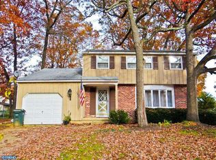 1622 White Oak Ln, Williamstown, NJ 08094