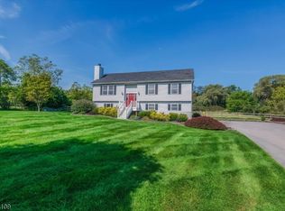 43 Statesville Quarry Rd, Lafayette, NJ 07848