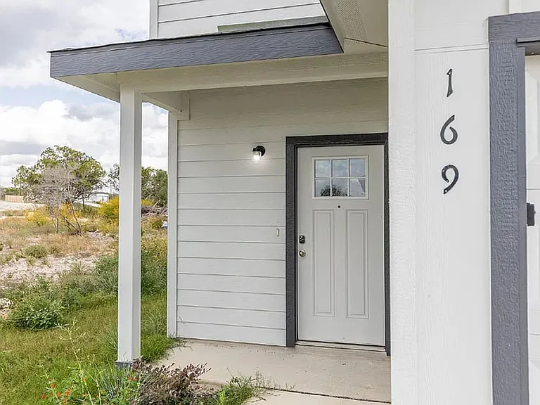 169 Damon Dr — Photo 4