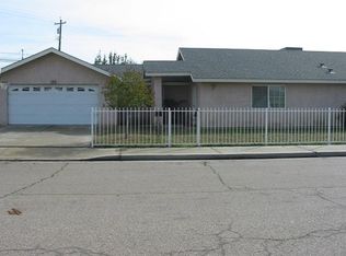 1824 4th St, Selma, CA 93662
