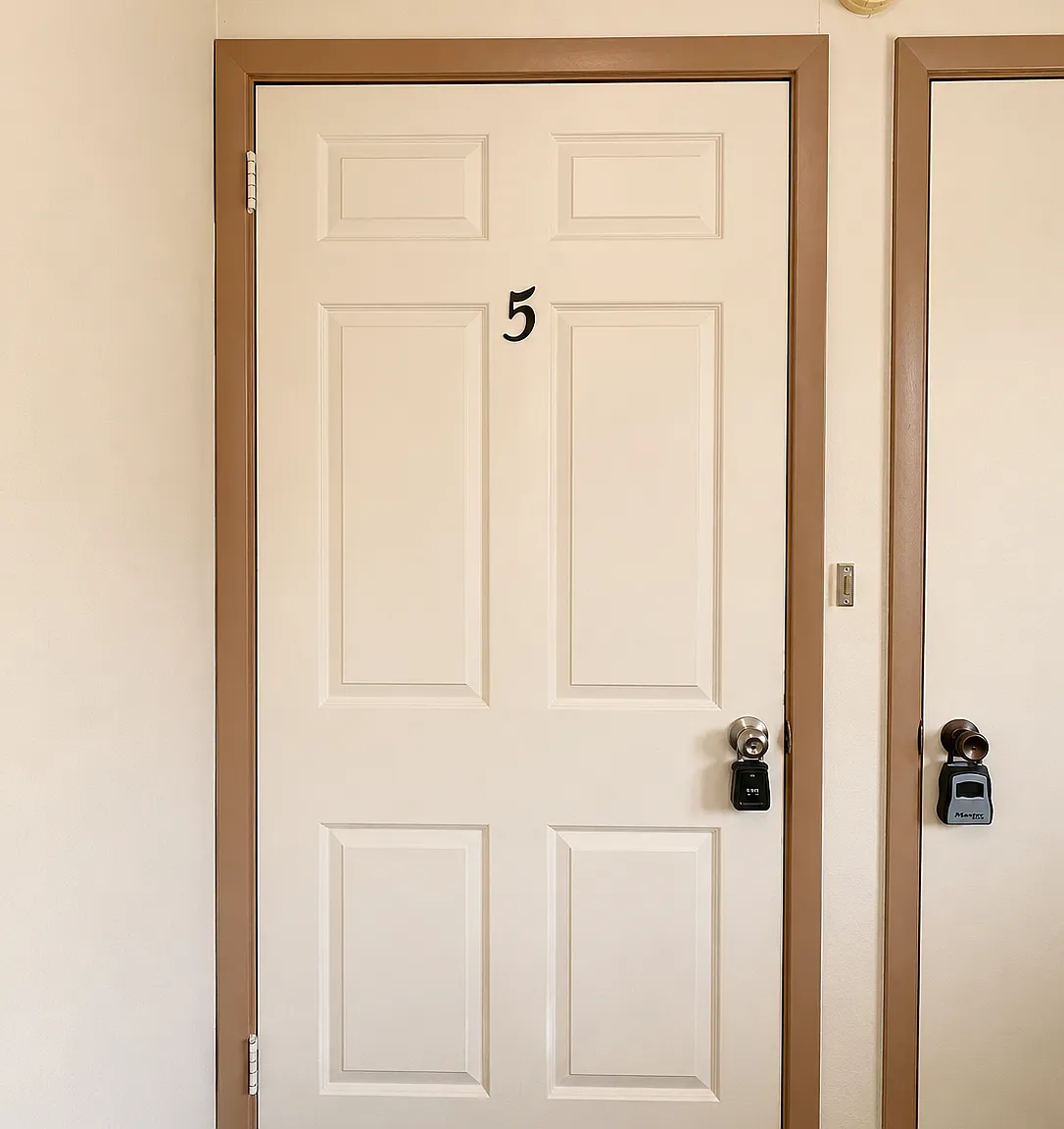 114 E Hoover St — Photo 4