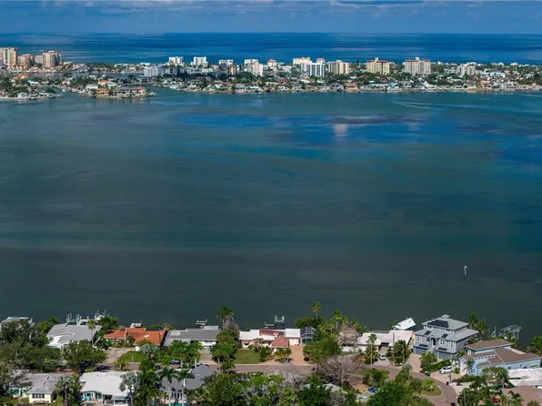 1840 Venetian Point Dr, Clearwater, FL 33755