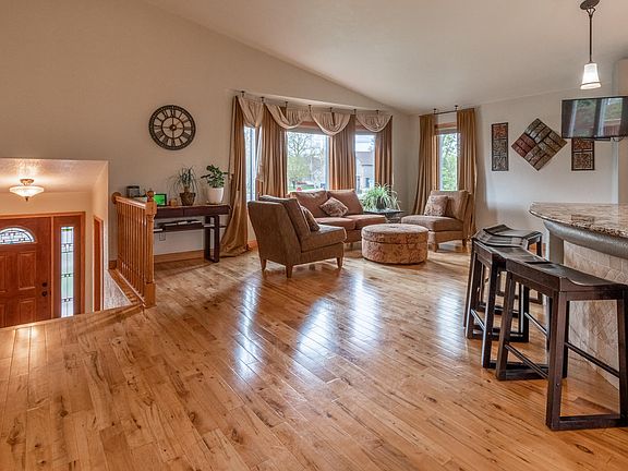 4th image of 4700 29th St SE