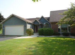 W268N1944 Shooting Star Rd, Pewaukee, WI 53072
