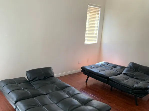 5943 E Grays Peak Ct, Las Vegas, NV 89156