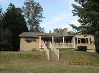 204 Newland Pl NW, Lenoir, NC 28645