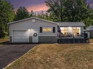 7063 E Sugar Grove Rd, Fountain, MI 49410