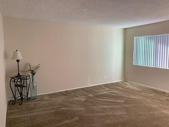 4th image of 66 S Grand Oaks Ave APT 5