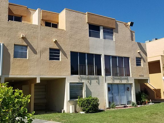 2nd image of 9300 W Flagler St APT 103