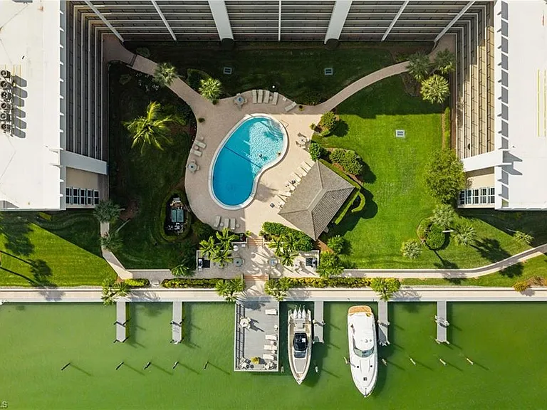 3500 Gulf Shore Blvd N #406 — Photo 35