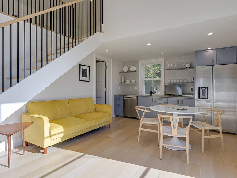 187 Meeting House Ln — Photo 41
