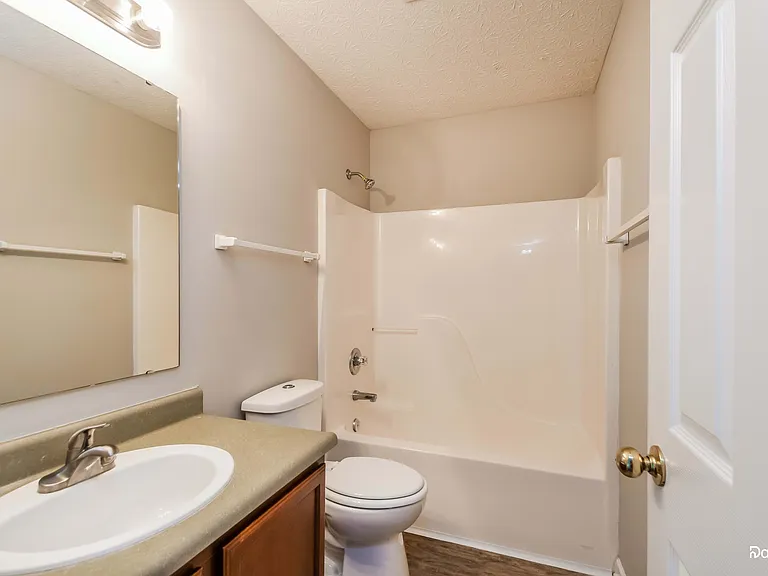 8032 Kersey Dr — Photo 13