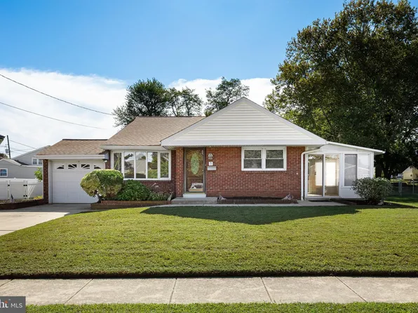 3 Thomas Ave, Bellmawr, NJ 08031