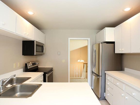 2nd image of 1880 4th St