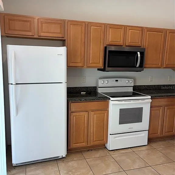 6 Wood Amber Ln #A — Photo 18